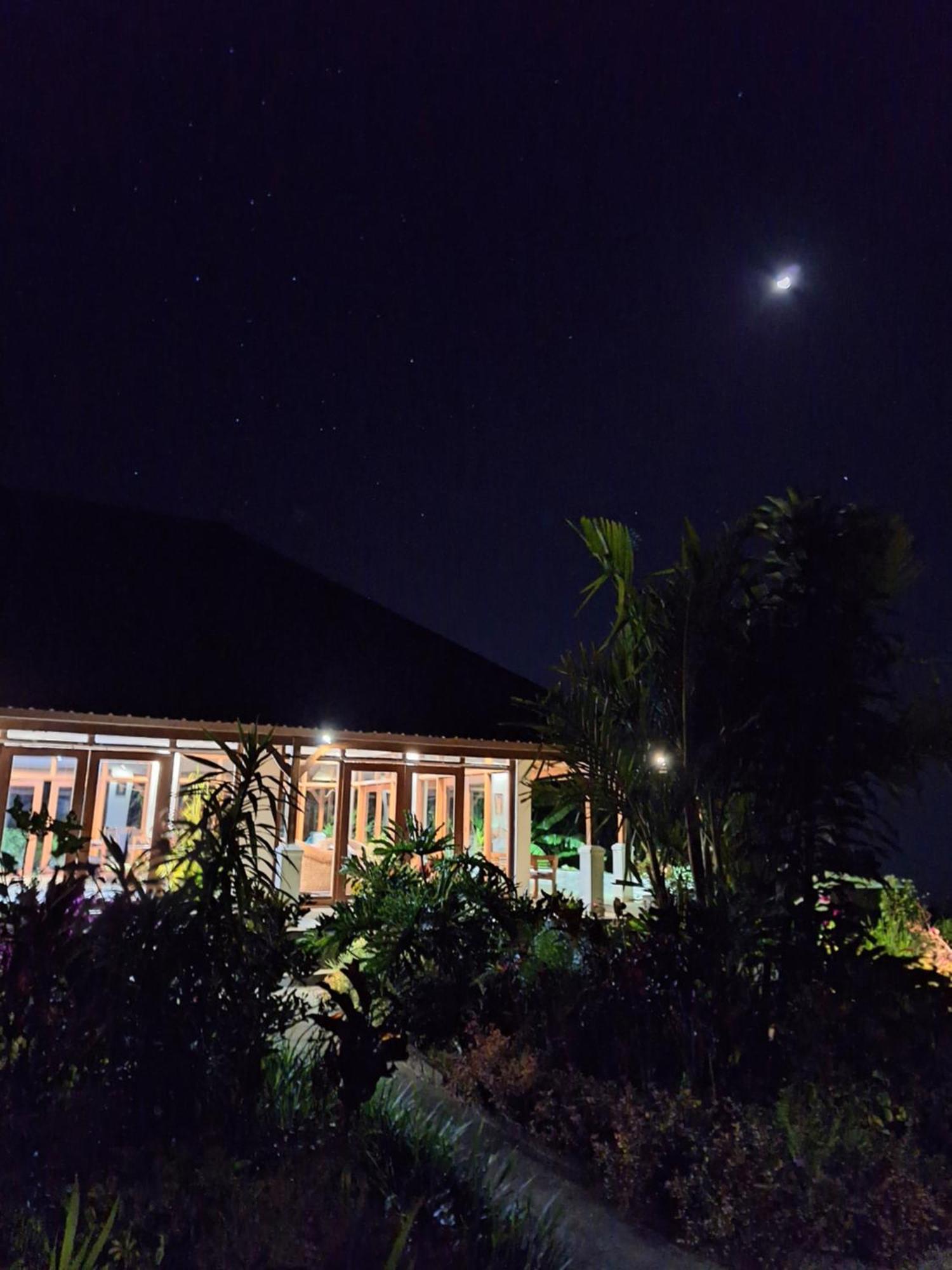 Manigelang Villa Munduk Exterior foto