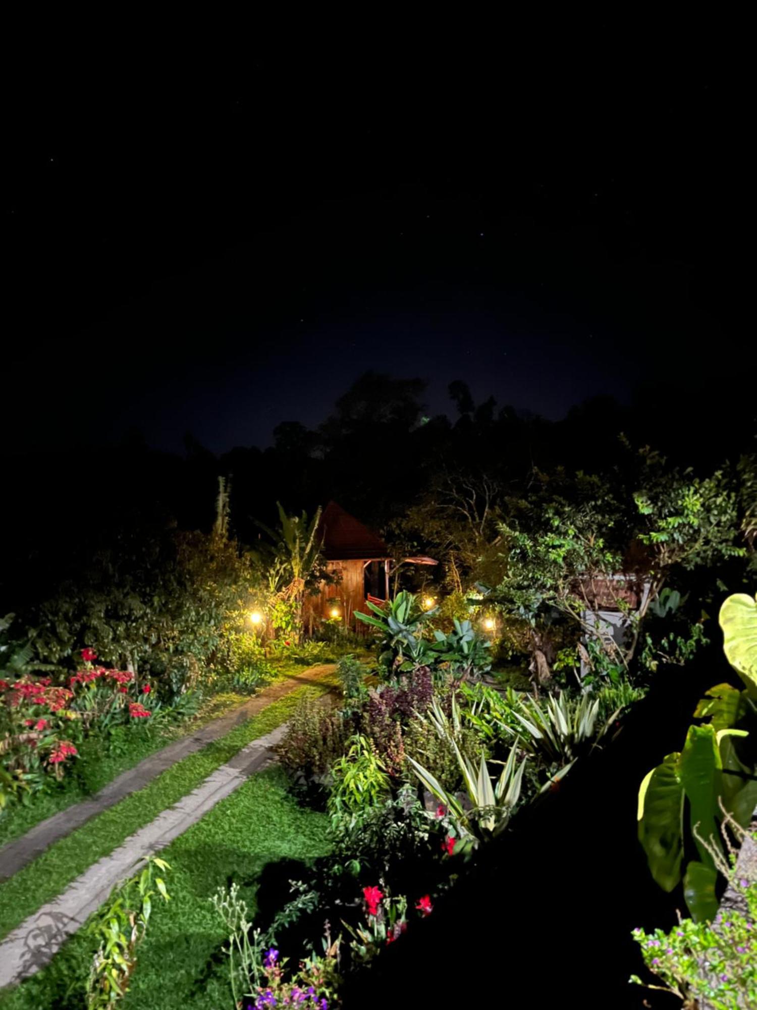 Manigelang Villa Munduk Exterior foto